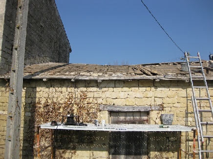 Outbuilding to be restored